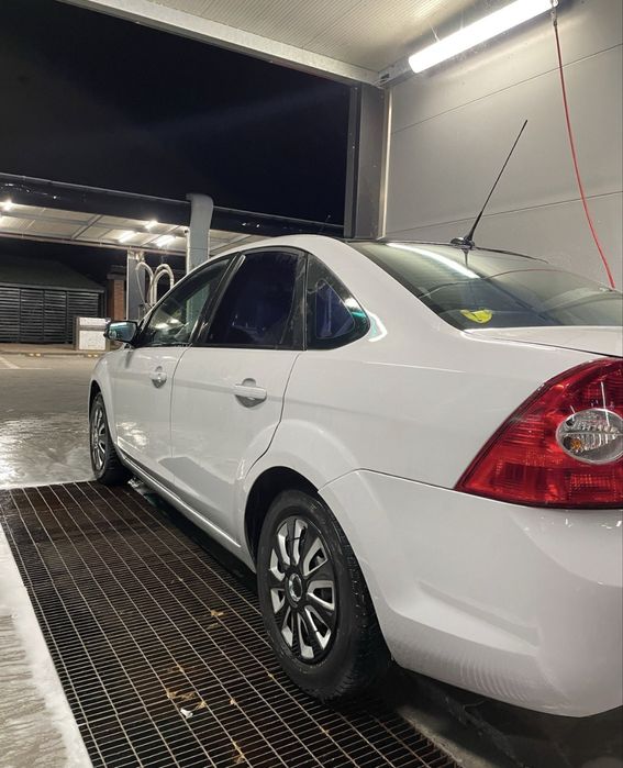 Ford focus 1.6 benizna +gpl