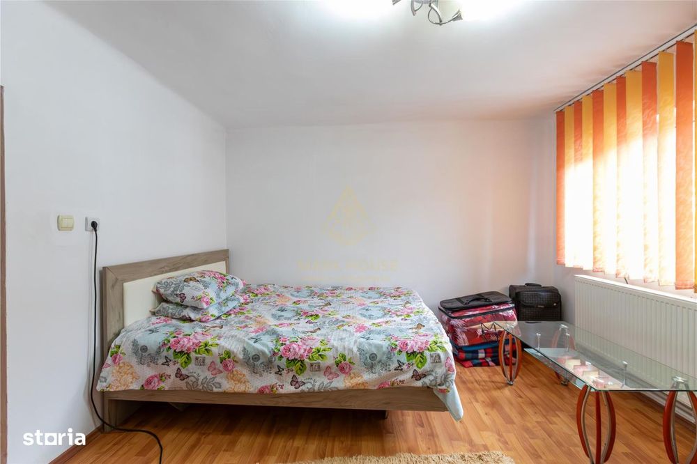 Casa P+M, teren 1500 mp + Afacere de Vanzare, com. Blagesti