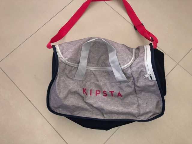 Geanta sport Kipsta, material impermeabil, noua fara eticheta