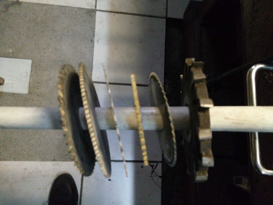 продам фрезы по металлу