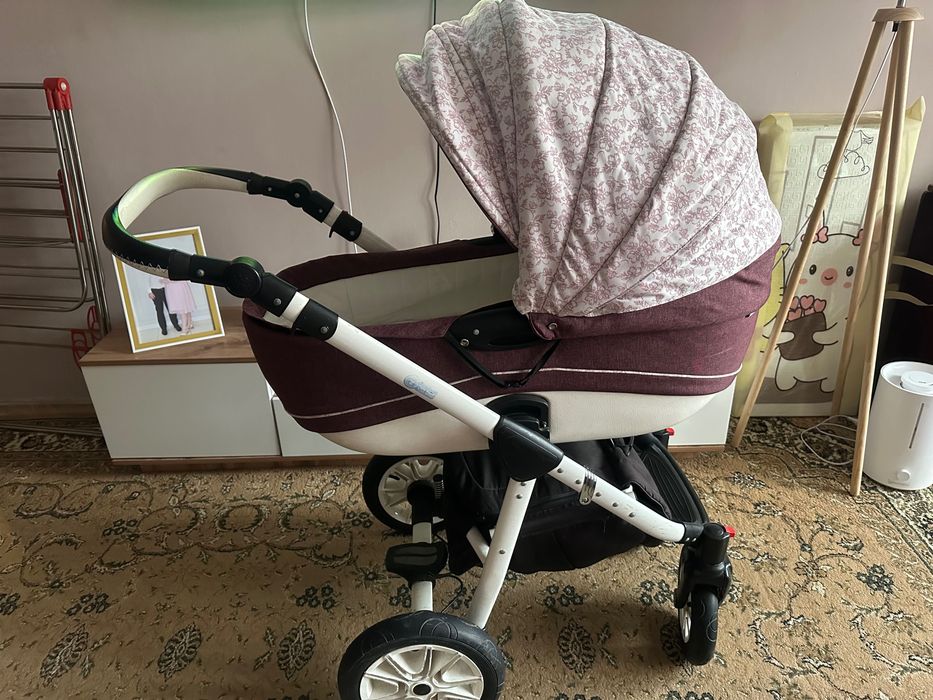 Коляска Adamex, в хорошем состоянии