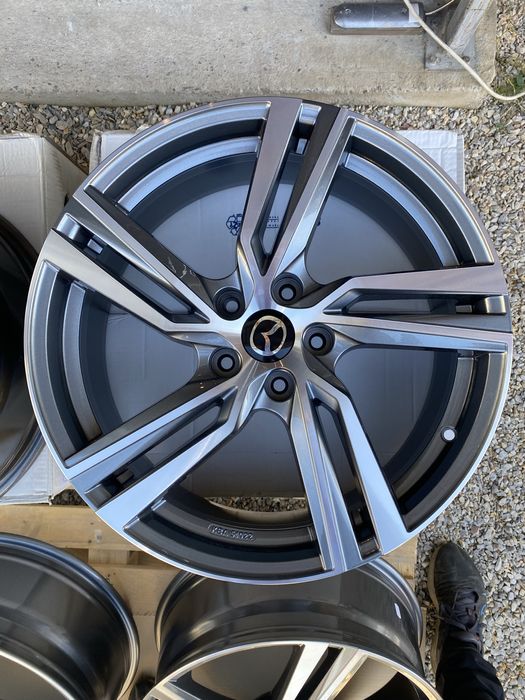 19 цола 5 х 114.3 мм Хюндай  Туксон Киа  Мазда Тойота , Kia , Hyundai