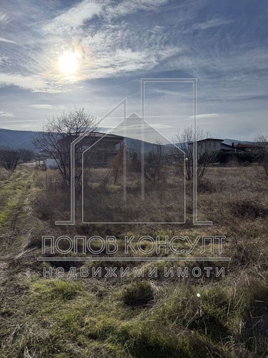 Парцел в Пловдив, област-с.Брестник площ 4205 цена 231000