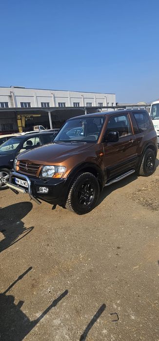 Vând Mitsubishi Pajero