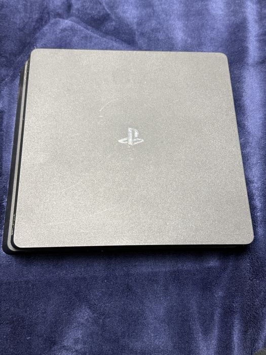 Playstation 4 + 4 jocuri