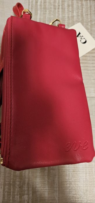 Продавам дамски чантички