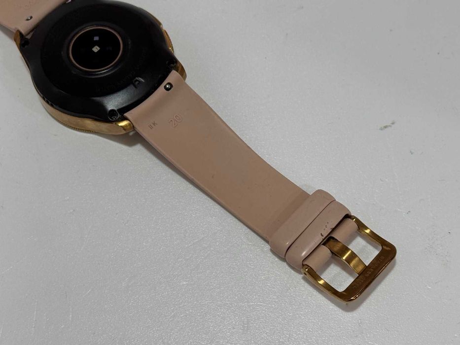 Смарт Часовник - Samsung Watch SM-R810