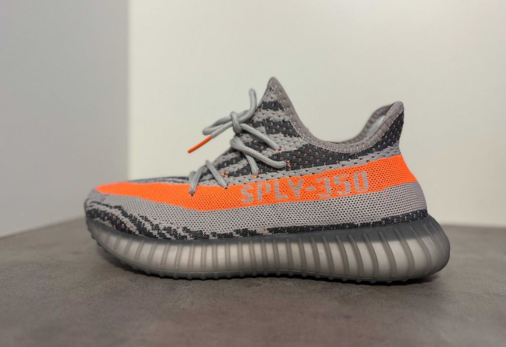 Adidasi Yeezy Boost 350 V2 Gri / Portocaliu Marimi 36-44 Unisex