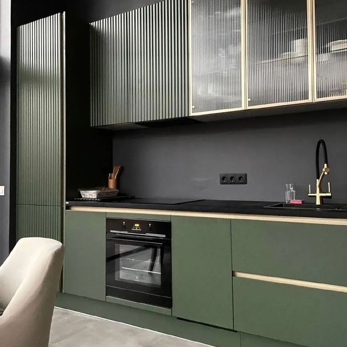 Кухни!!! Элитные и современные кухни в стиле хай-тек.