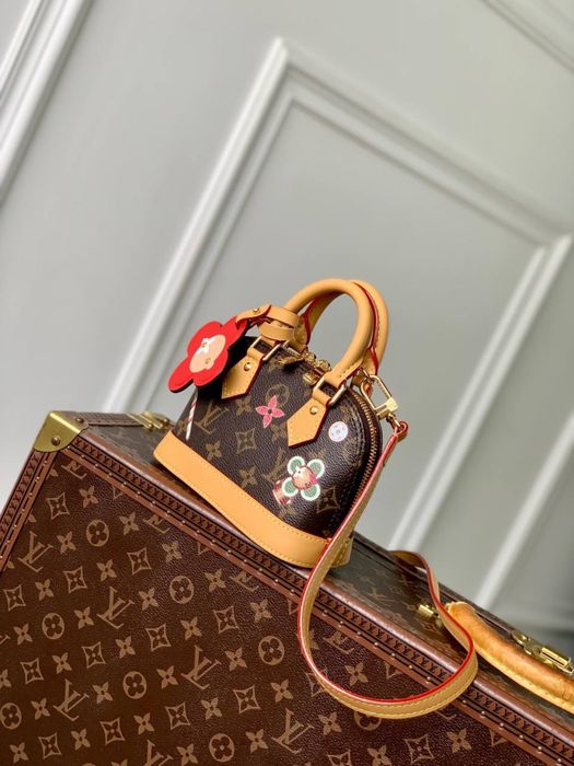 Geanta Louis Vuitton Nano Alma
