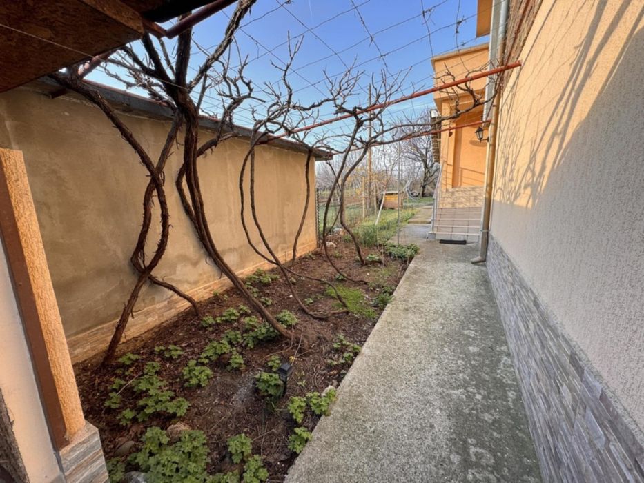 Продава се Къща в с. Първомайци, Област Велико Търново - 250 кв.м за 600 €/кв.м - Снимка #4