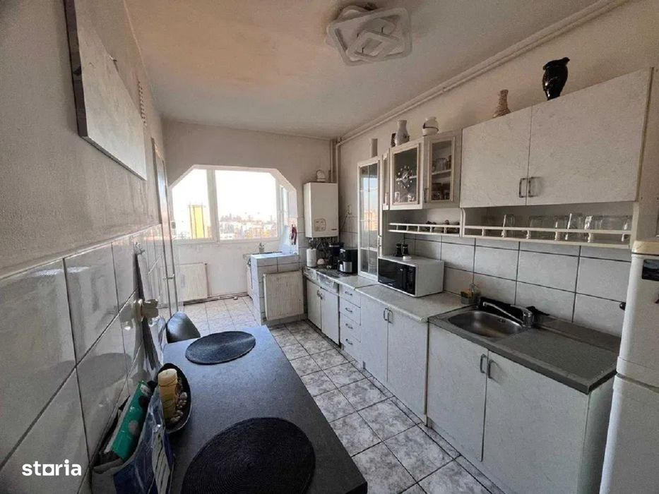 Apartament 3 camere zona Calea Bucuresti