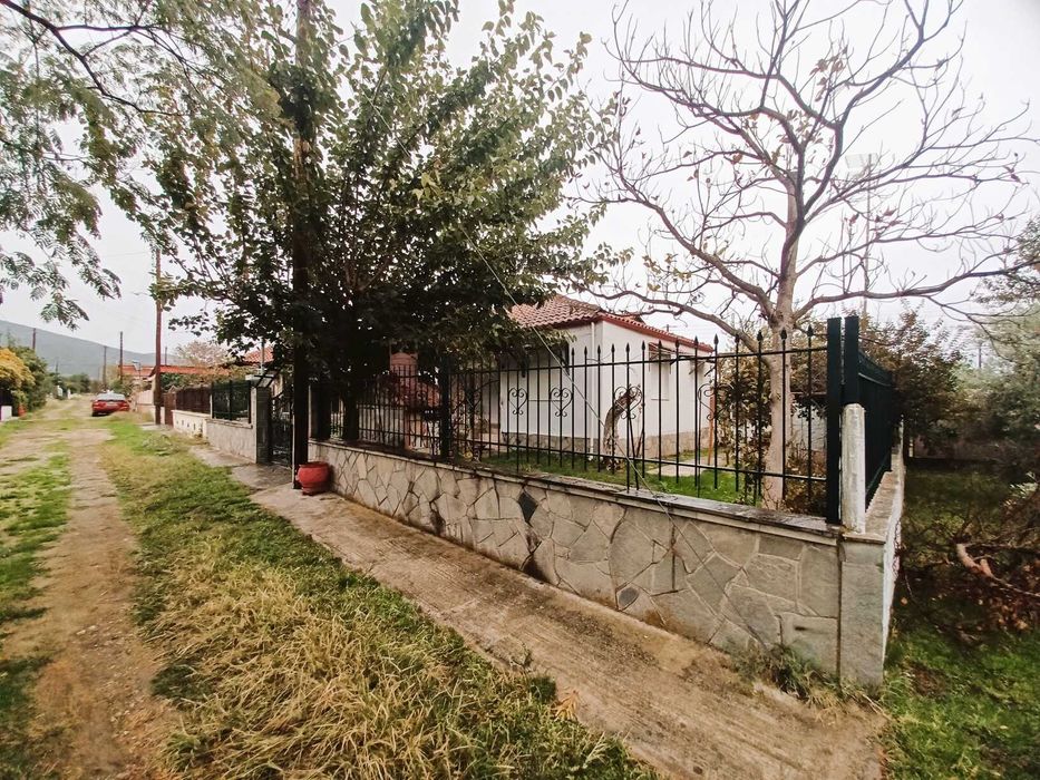 Продава къща 62 м2 с двор 229 м2 в кв. Ривиера, Аспровалта, Гърция