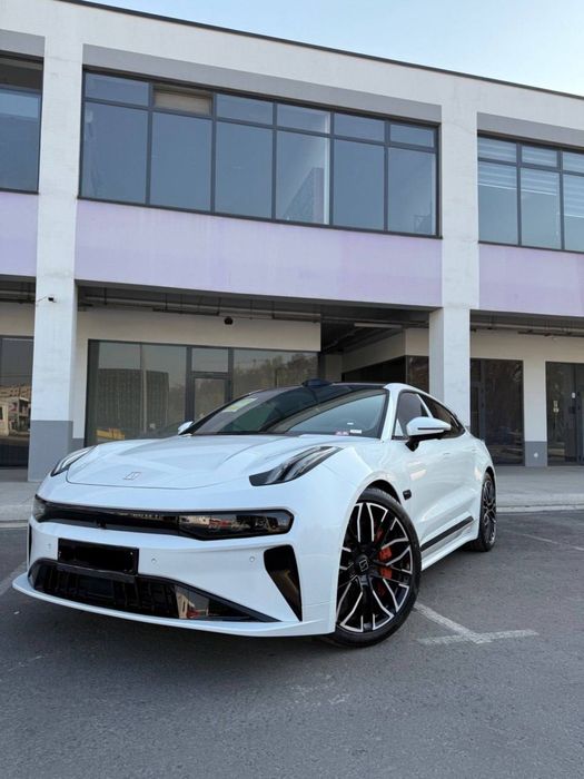 Zeekr 001 restayling 2025