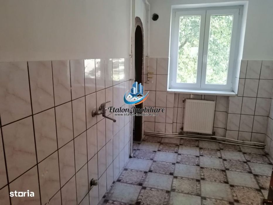 Apartament 3 camere, etaj 1, 2 bai, Calea Romanului — fotografia 1
