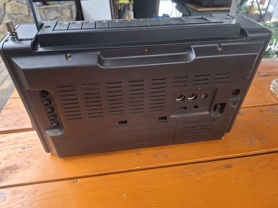 Radio Grundig  satellit 2000 /RR 940 Tramp we100