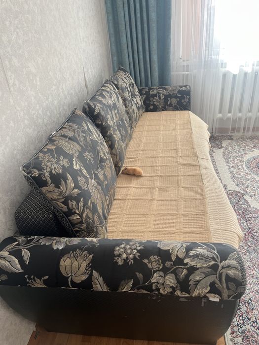 Диван большой в отличном состоянии