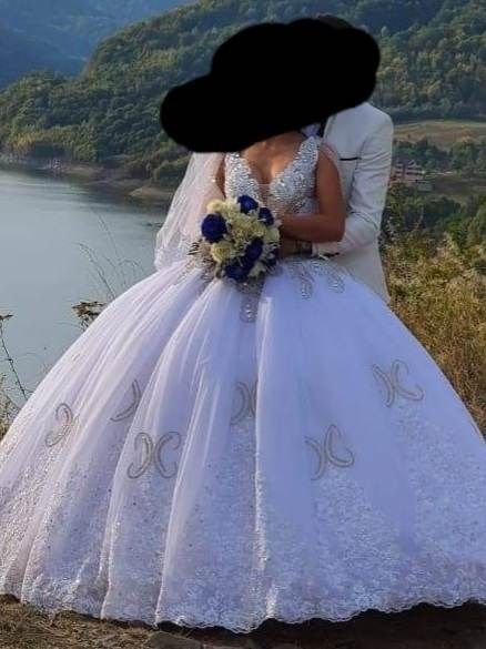 Vând rochie de mireasa stil prințesă