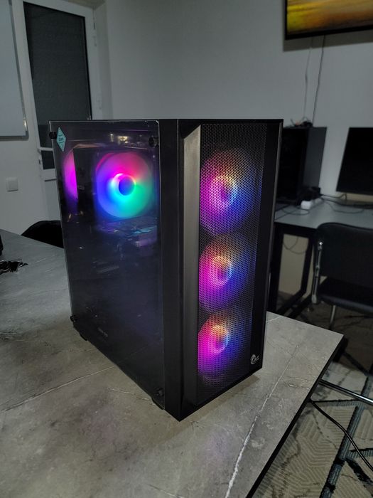 Kuchli zborka qilingan kampyuter yangi  450$ga olganman