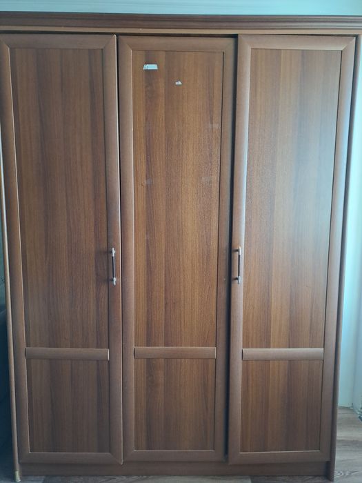 Продам б/у спальный гарнитур