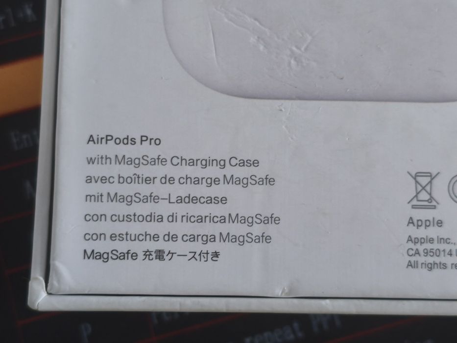 Apple Airpods pro 1st