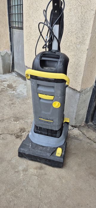 Masina frecat aspirat karcher 30 /4c