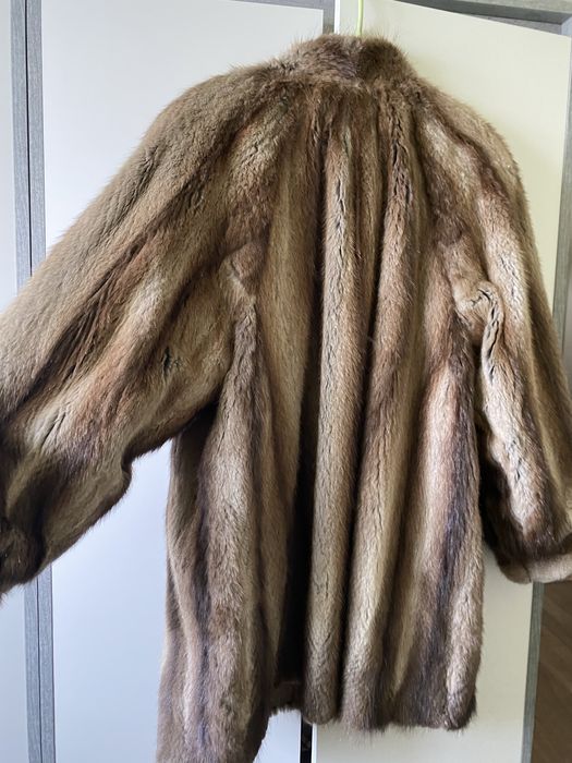 Haina din  blana naturala de nurca