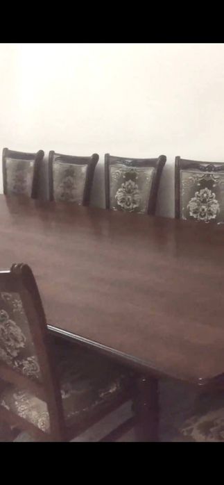 Продаётся Стол стулья Срочно