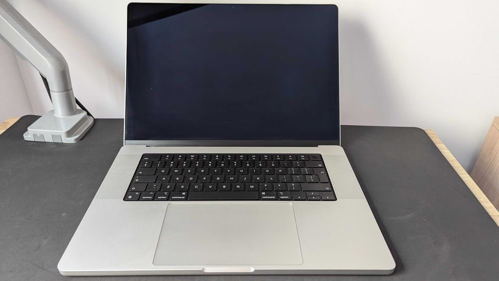 MacBook Pro 16-inch 2021 (M1 Pro, 16 GB, 512GB)