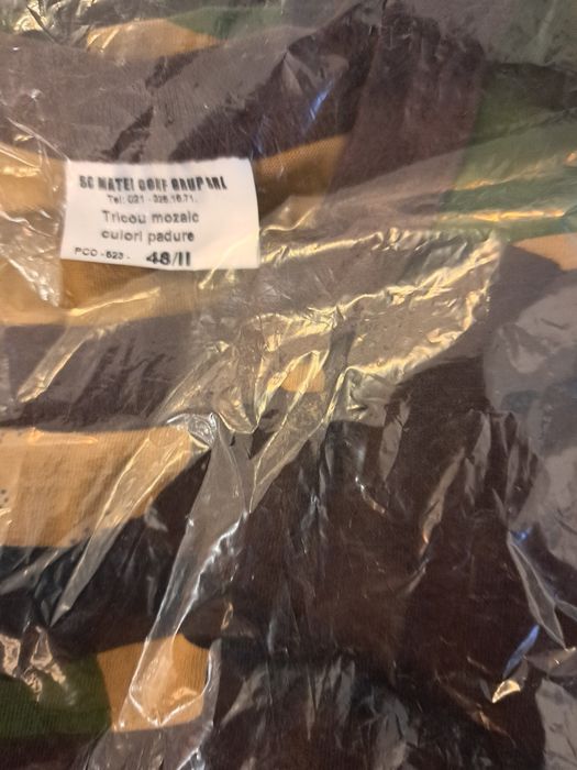 Tricou mozaic, de camuflaj!