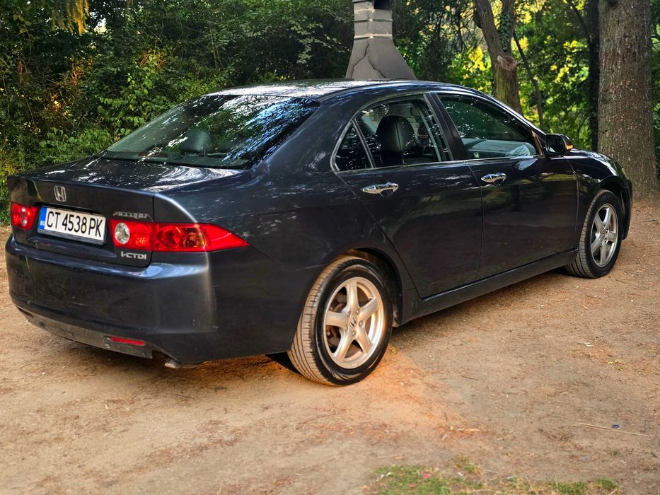 Honda Accord 2.2 i-CTDi (2004 г.) –