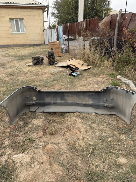 Задний бампер Эстима