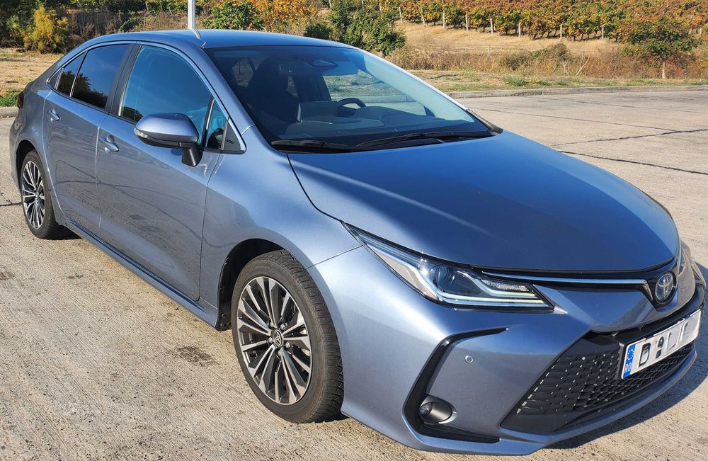 TOYOTA Corolla 2025 — imagine 4