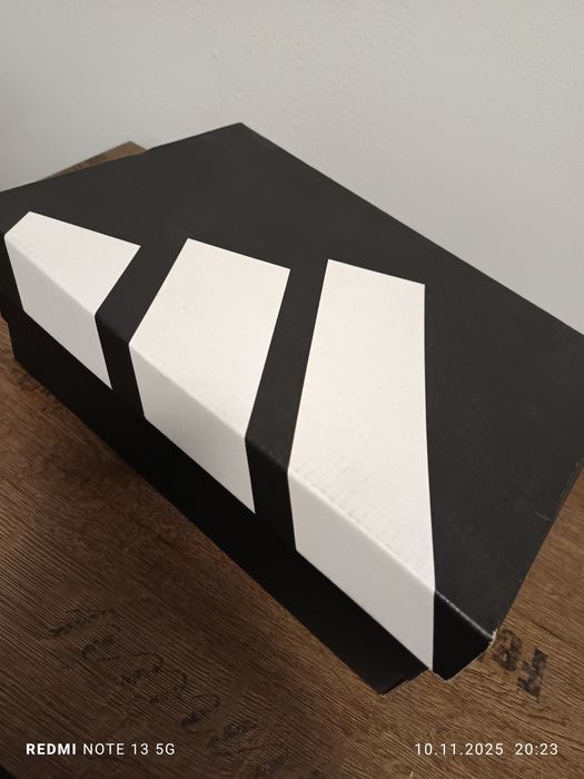 Adidasi noi nepurtati