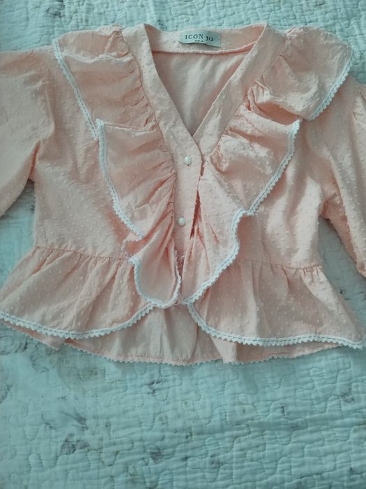 Продам кофточку для девушки