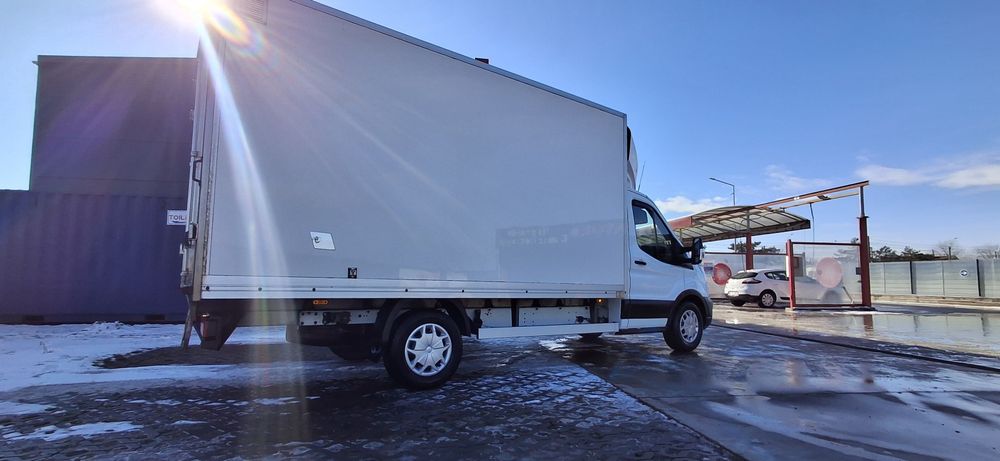 Ford transit -izoterma