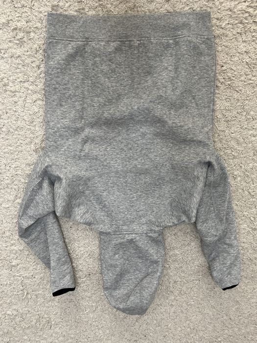 Nike tech fleece gray