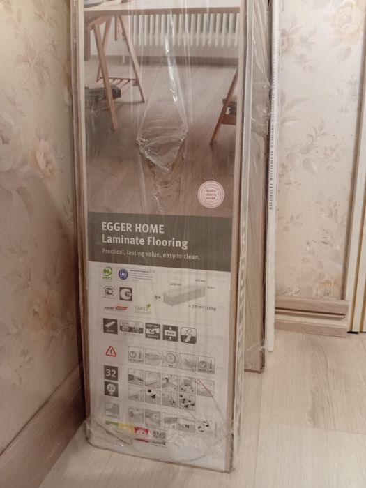 Ламинат бежевого цвета