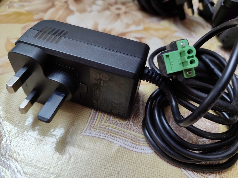 Блок питания для систем видеонаблюдения