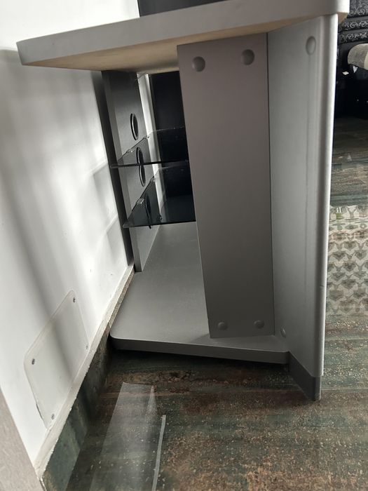 Masa cu suport ,  f rezistenta culoare silver