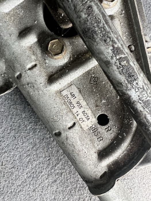 Трапеция дворников на AUDI