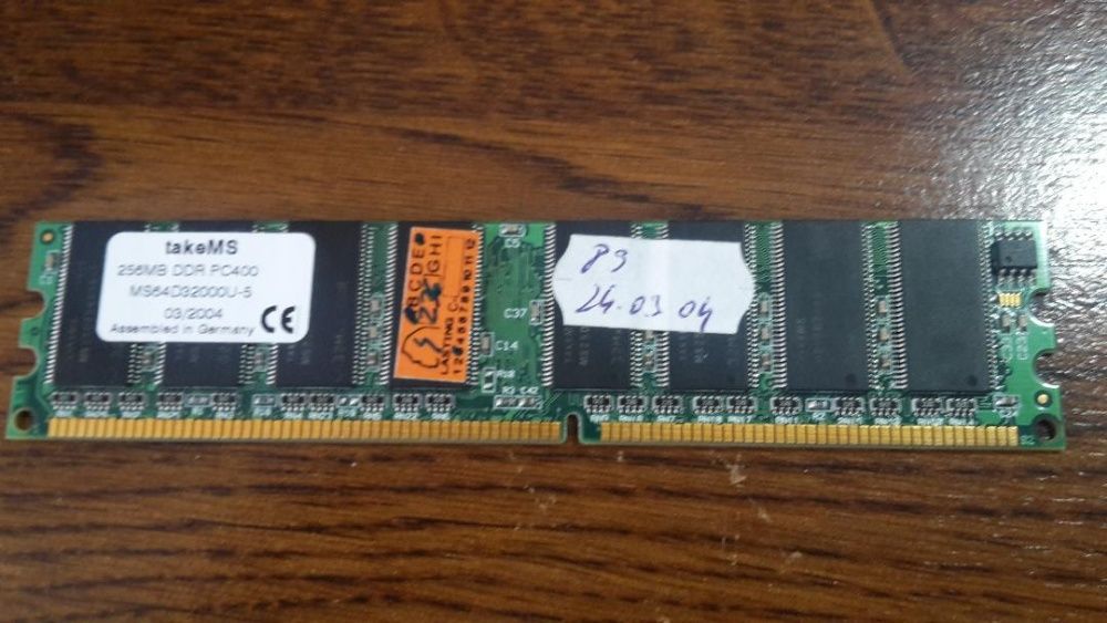 Memorie RAM 256 MB ddr1 si 2