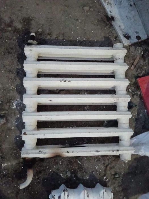 Чугунный батарей