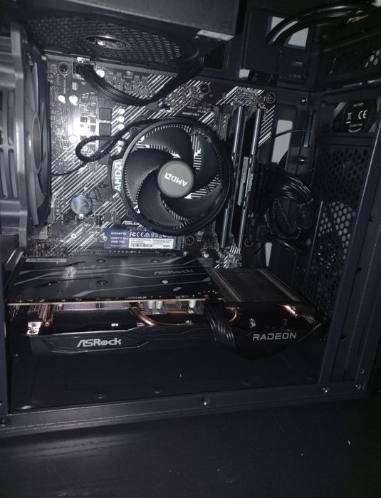 PC custom, folosit puțin