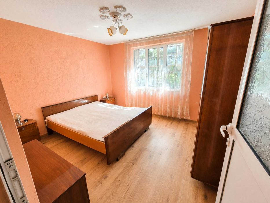 Продава се Етаж от къща в Карлово - 56 кв.м за 1197 €/кв.м - Снимка #1