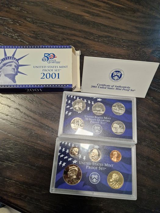 Двоен сет монети САЩ 2001г