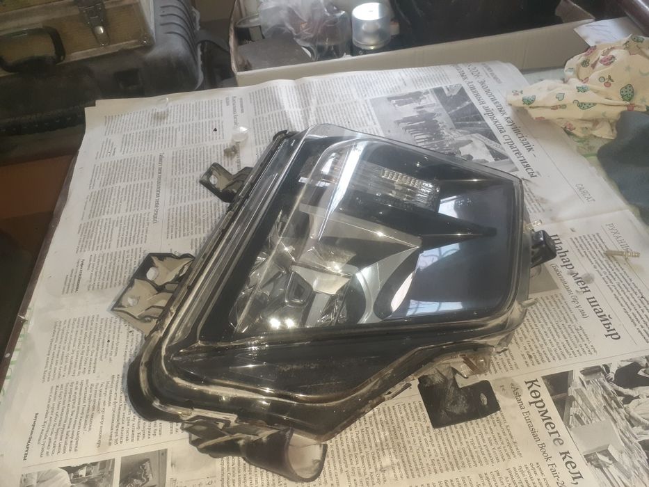 Противотуманная фара на Мицубиси Л 200