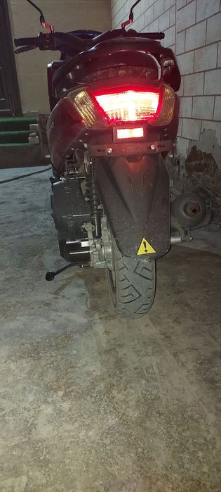 Skuter nmax satiladi