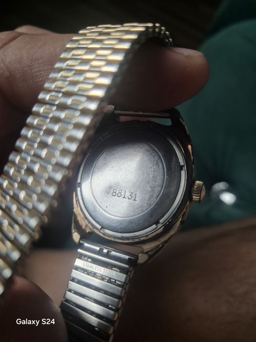 Vand ceas in stare buna SLAVA