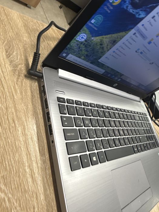 Ноутбук HP 250G8
